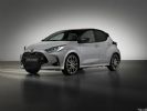 新的前进气格栅 YARiS GR SPORT官图