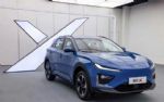 全新哪吒X首发亮相 定位紧凑型纯电SUV